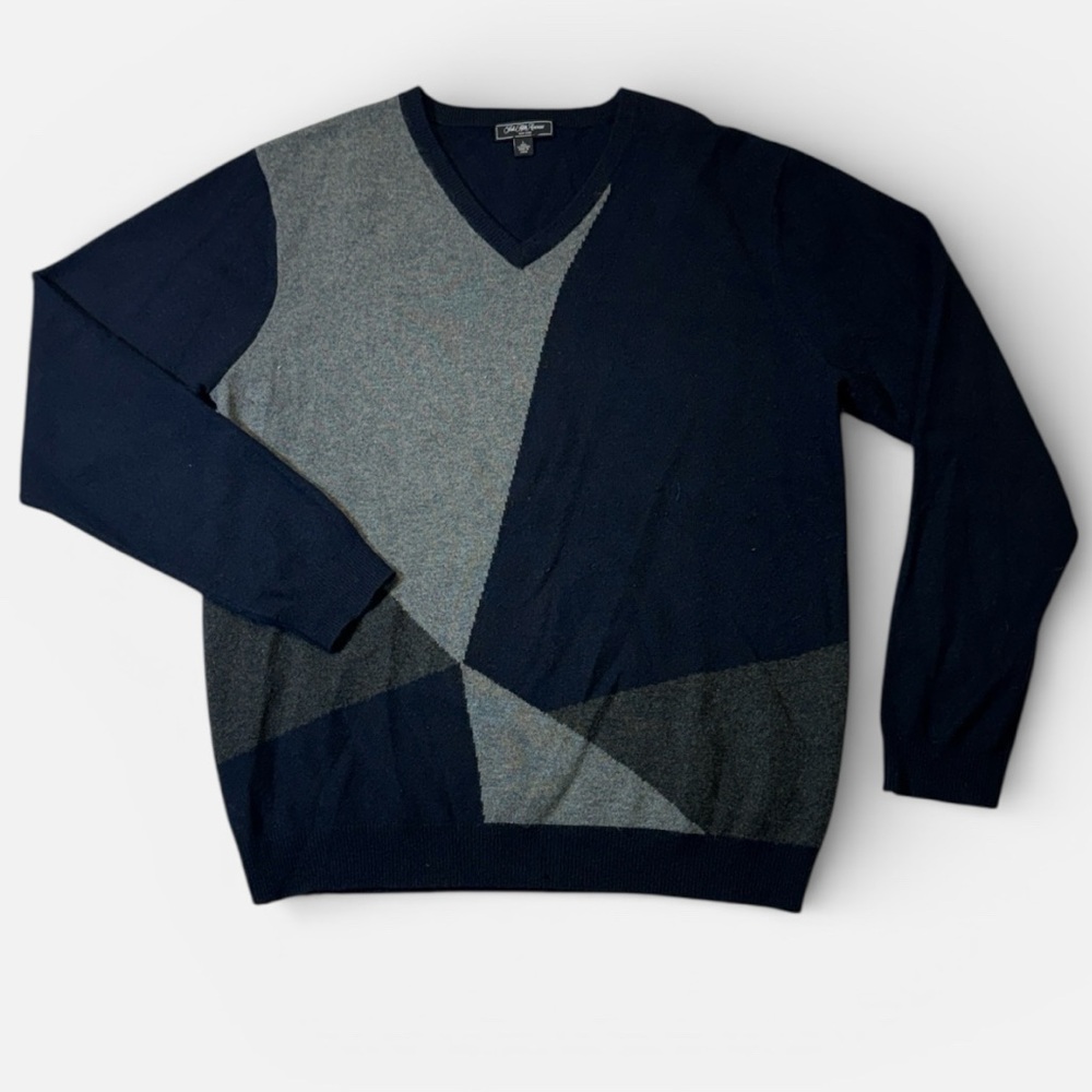 Saks Fifth Avenue mens L Large blue gray geometric 100% cashmere v-neck sweater